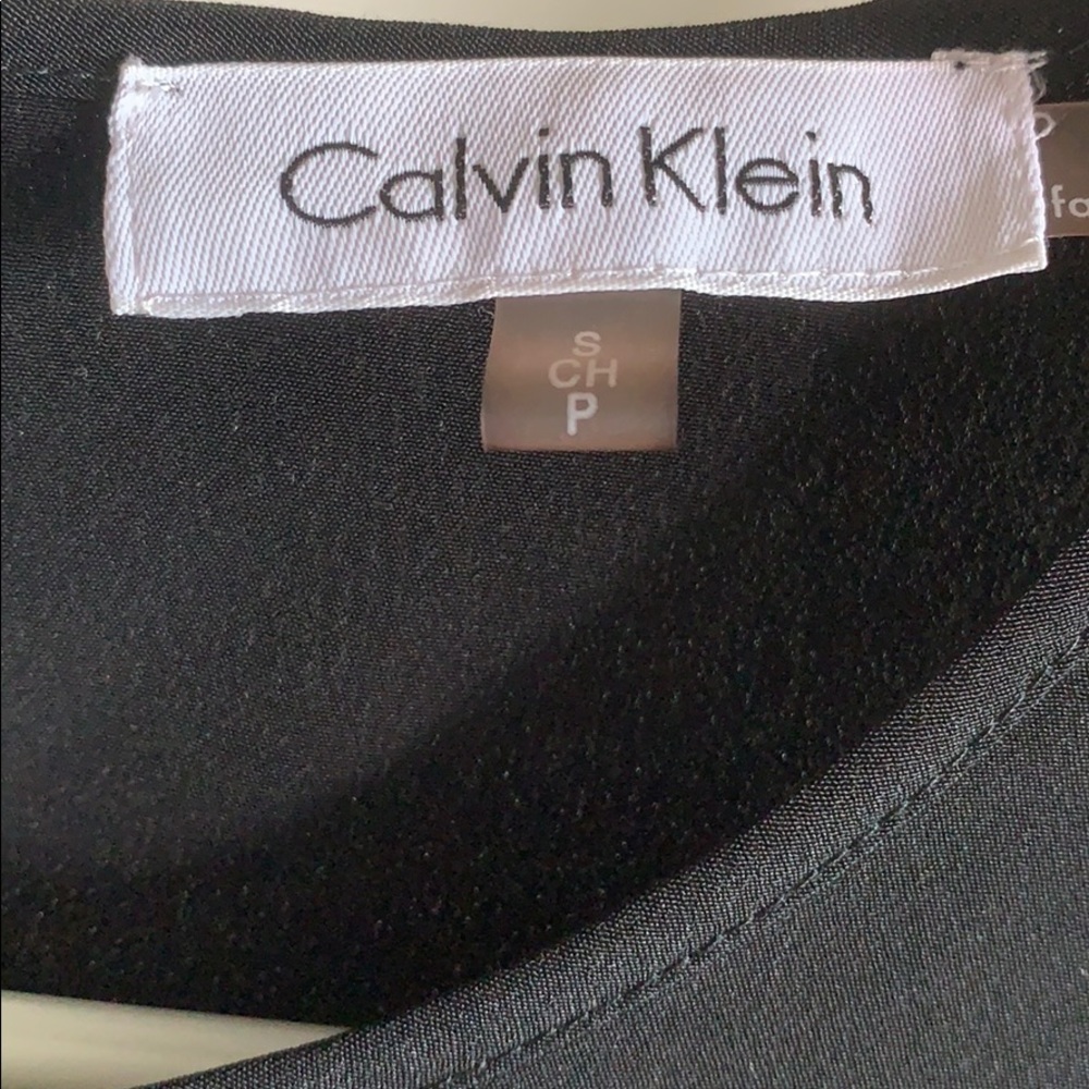 Calvin Klein - Picture 2 of 3